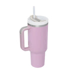 Close up view of the splash resistant locking lid and BPA free reusable straw.