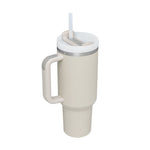 Close up of leak-resistant lid and secure straw design on a 40oz tumbler.