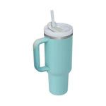 Wide mouth opening of 40oz water tumbler allowing easy cleaning and ice refills.